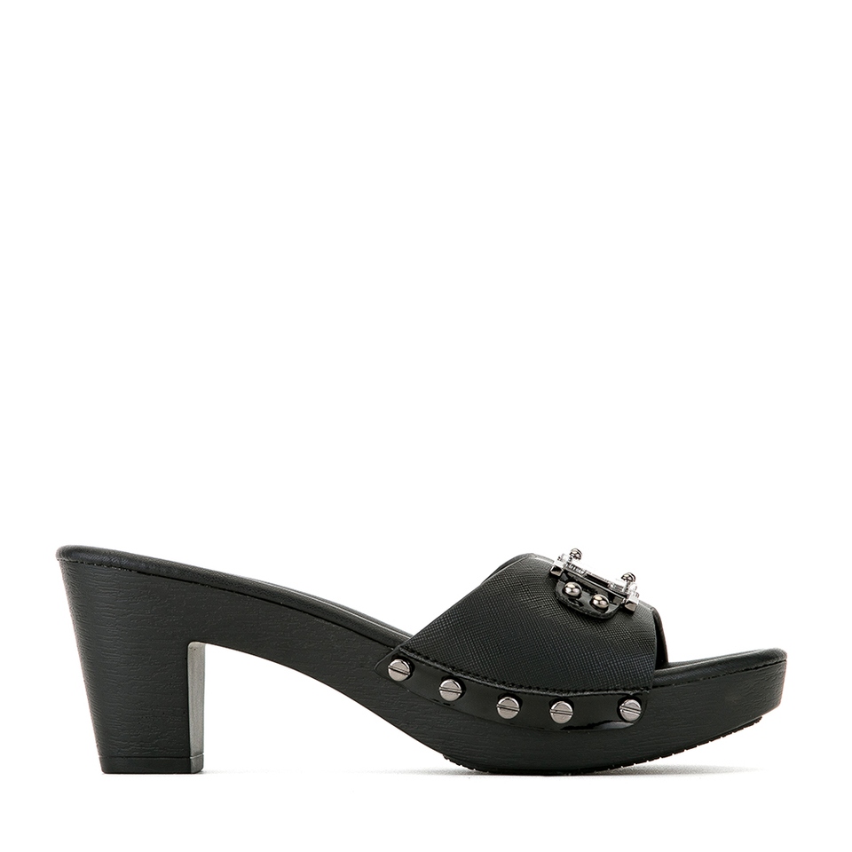 mika classic sneaker